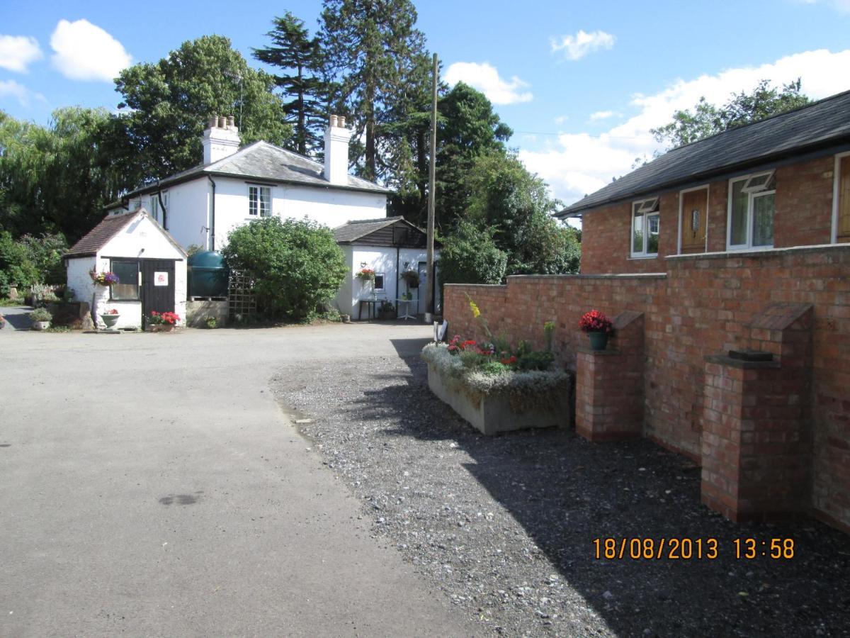 Church Farm Stratford-upon-Avon Buitenkant foto